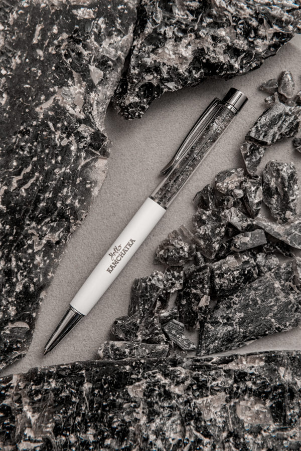 Ручка с камчатским обсидианом